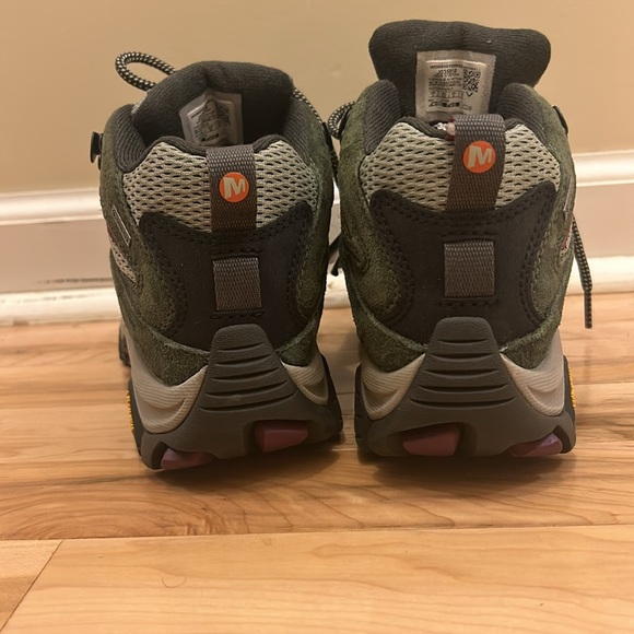 Merrell Hiking MOAB Hiking Shoes Size 5 Womens NWT - Picture 3 of 6